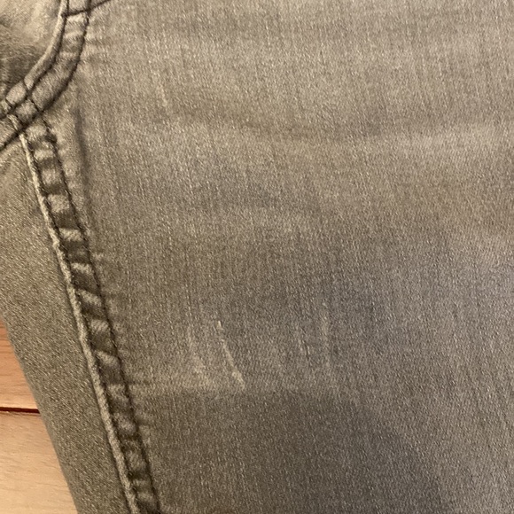 H&M Women’s Jeans | 10 | Gray Light Wash - Picture 13 of 13